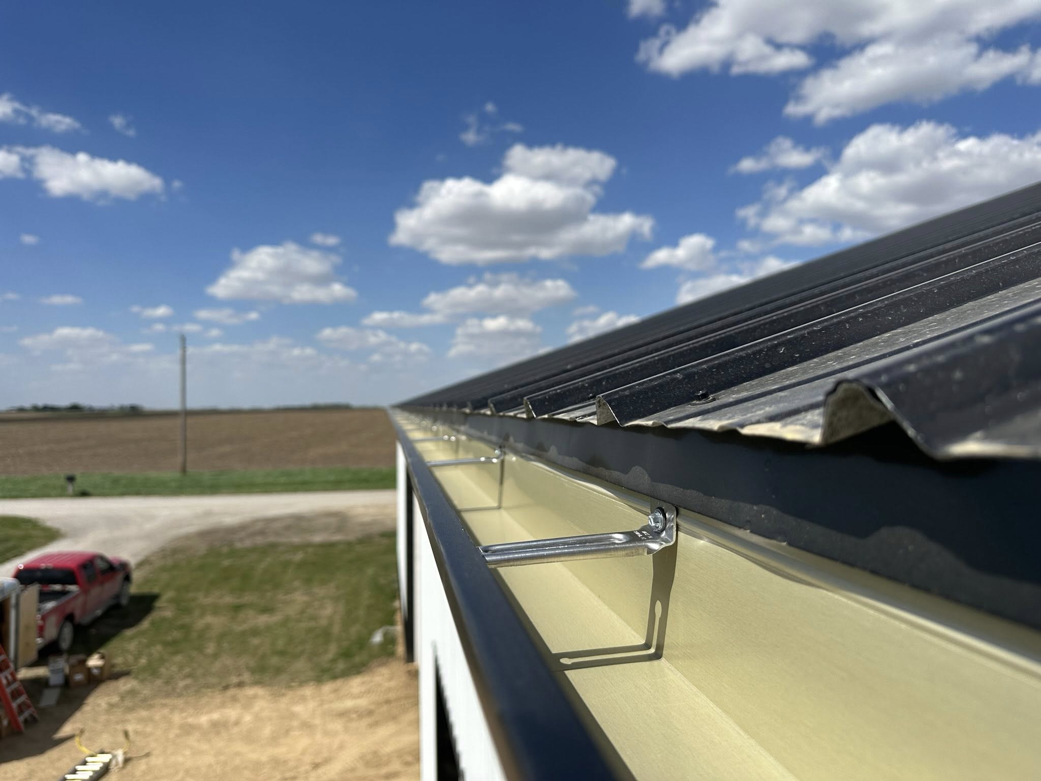 Professional roofing and gutter installation